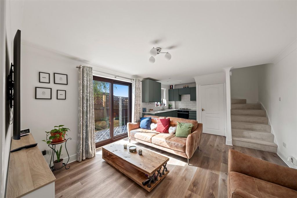 Property photo 2 of 11 Dsc01474.Jpg