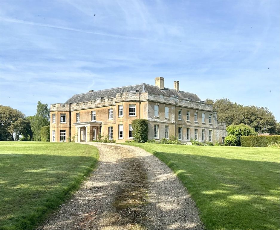 Property photo 2 of 40 Polstead Hall