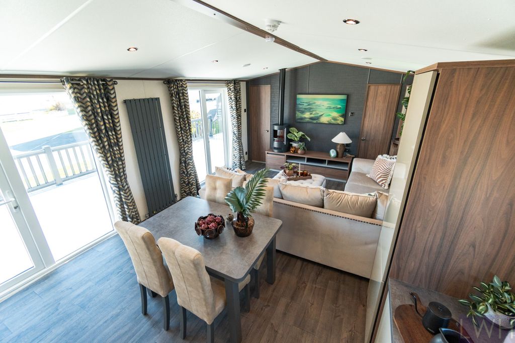 Property photo 3 of 33 Dining Living