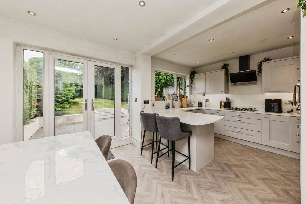 Property photo 3 of 17 Picture No. 22