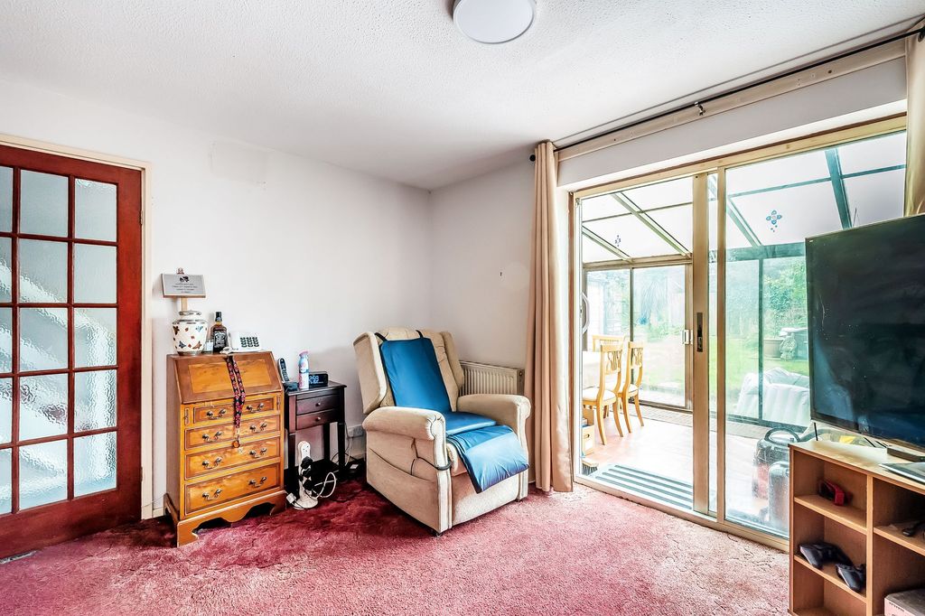 Property photo 3 of 25