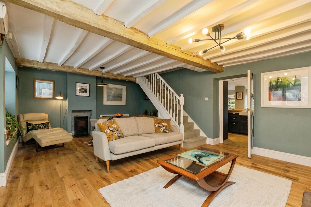 Property photo 2 of 14