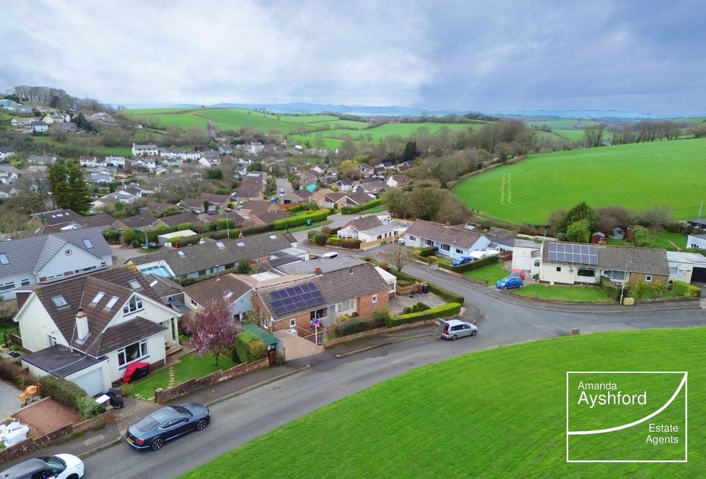 Property photo 2 of 36