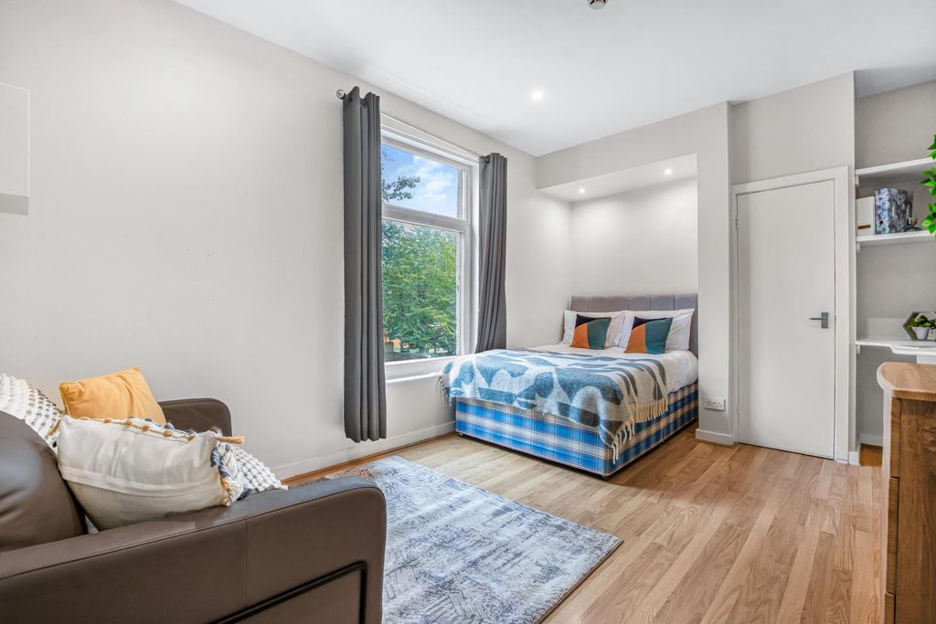 Property photo 1 of 10 Property Photo