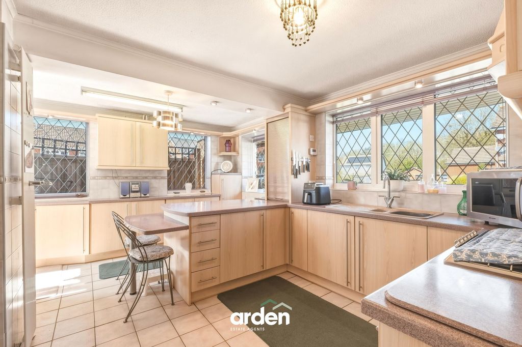 Property photo 3 of 18