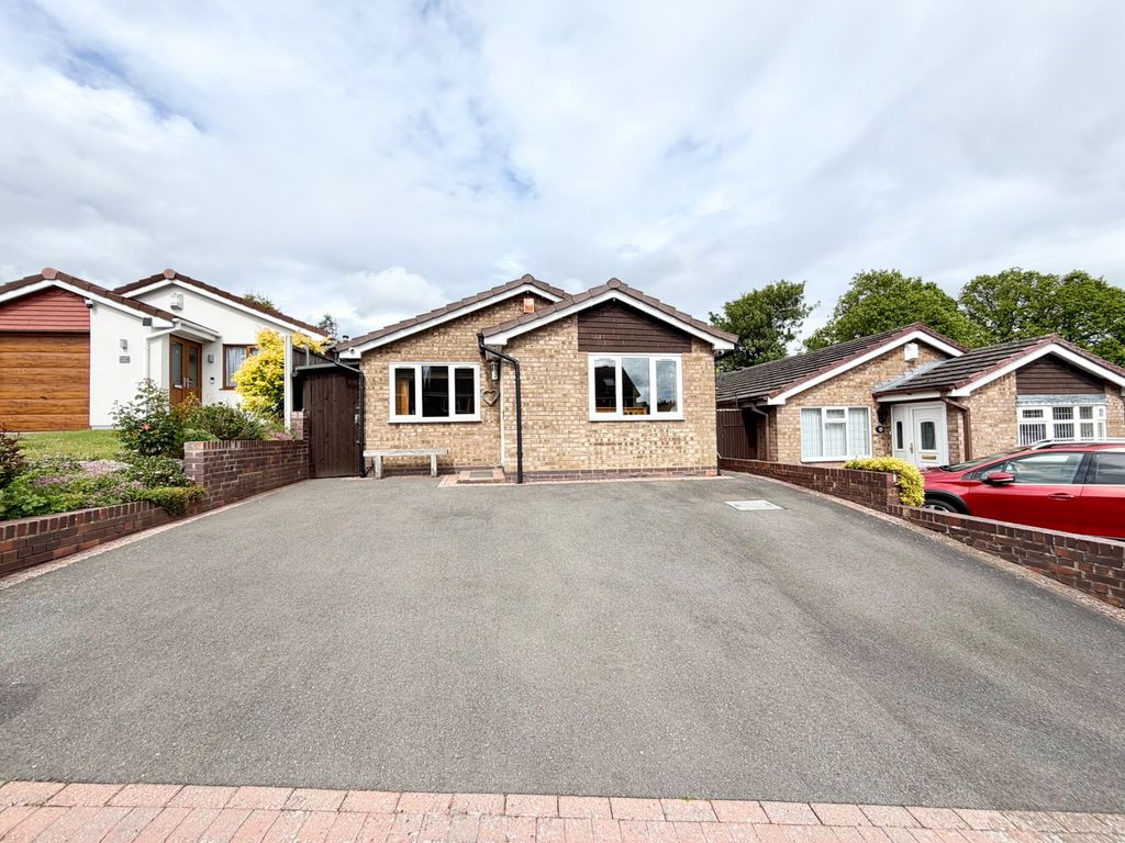 Additional image 24 of 4 bed bungalow for saleNuthatch Drive, Brierley Hill DY5