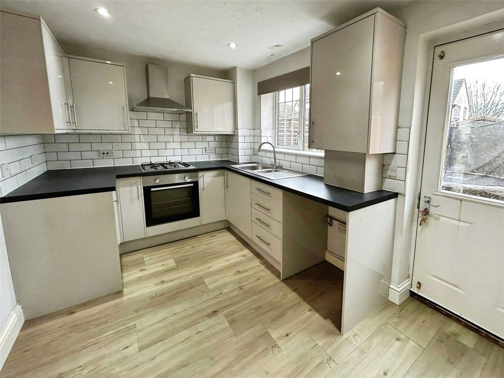 Property photo 3 of 11 Picture No. 10