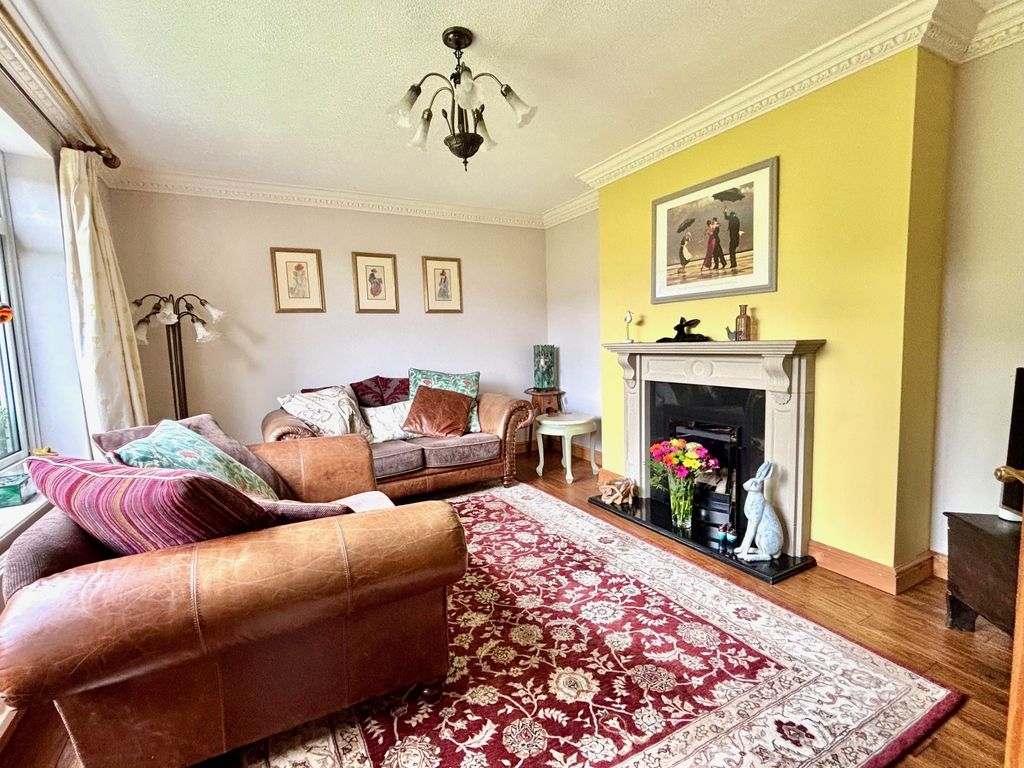 Property photo 2 of 23