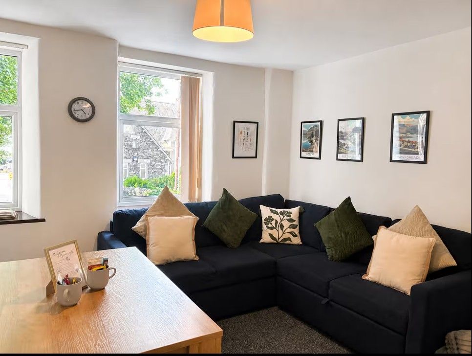 Property photo 2 of 11