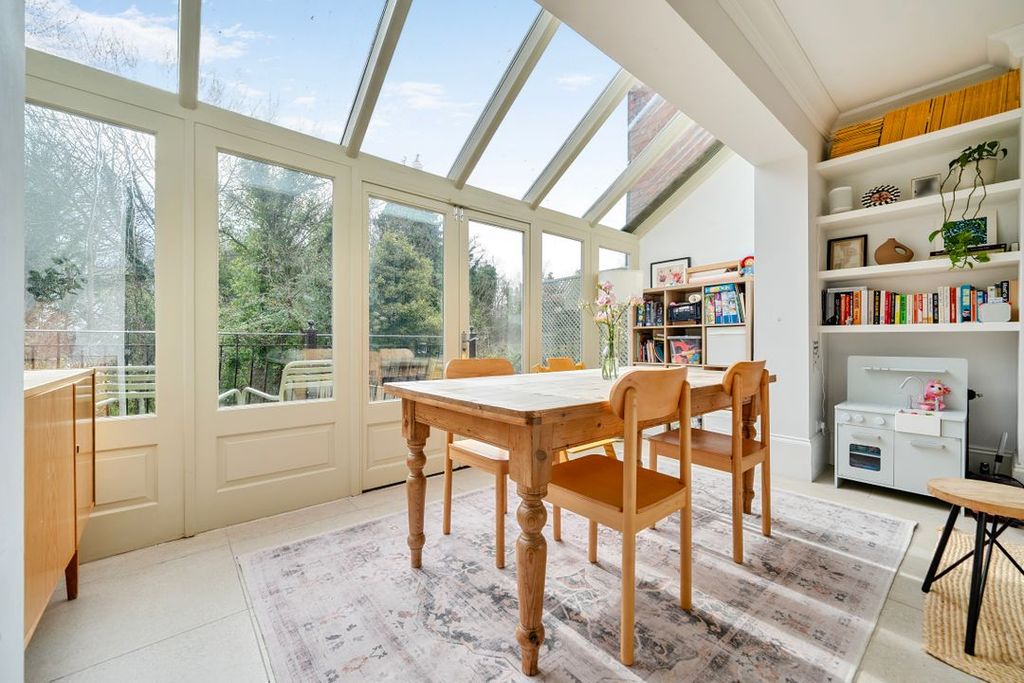 Property photo 3 of 19 141071216698B1F2Bbd185