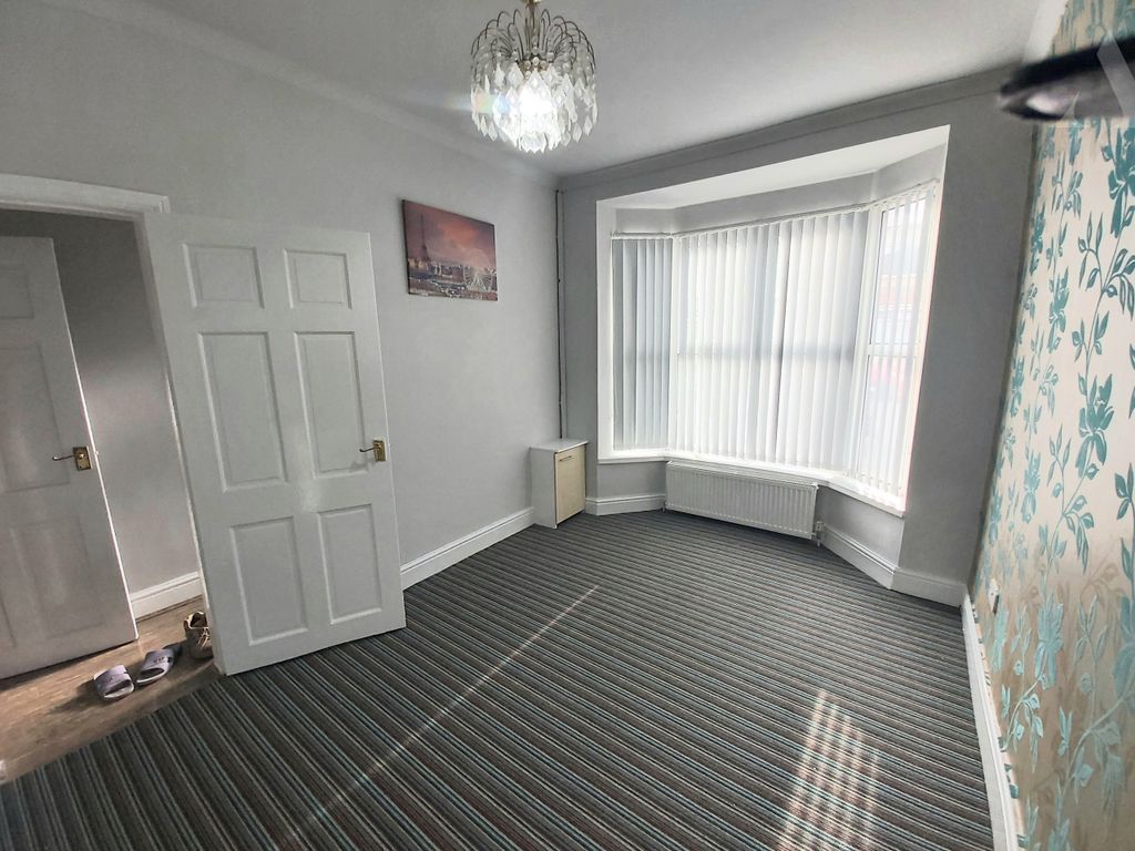 Property photo 2 of 21 155 Sladefield Road Reception Room 1. x 2