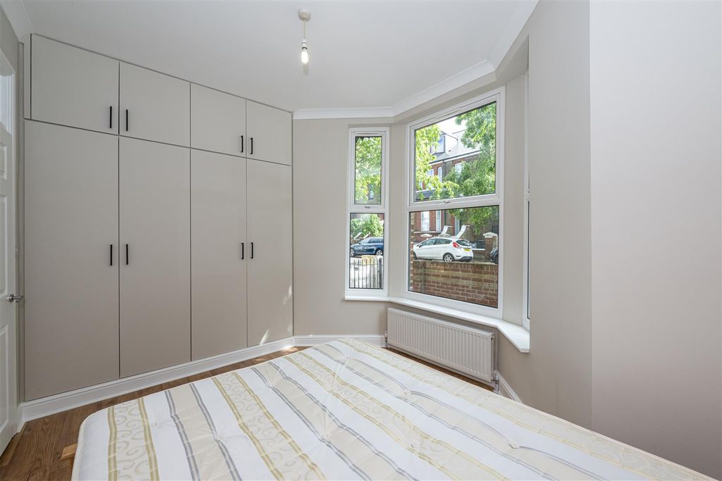 Property photo 3 of 10