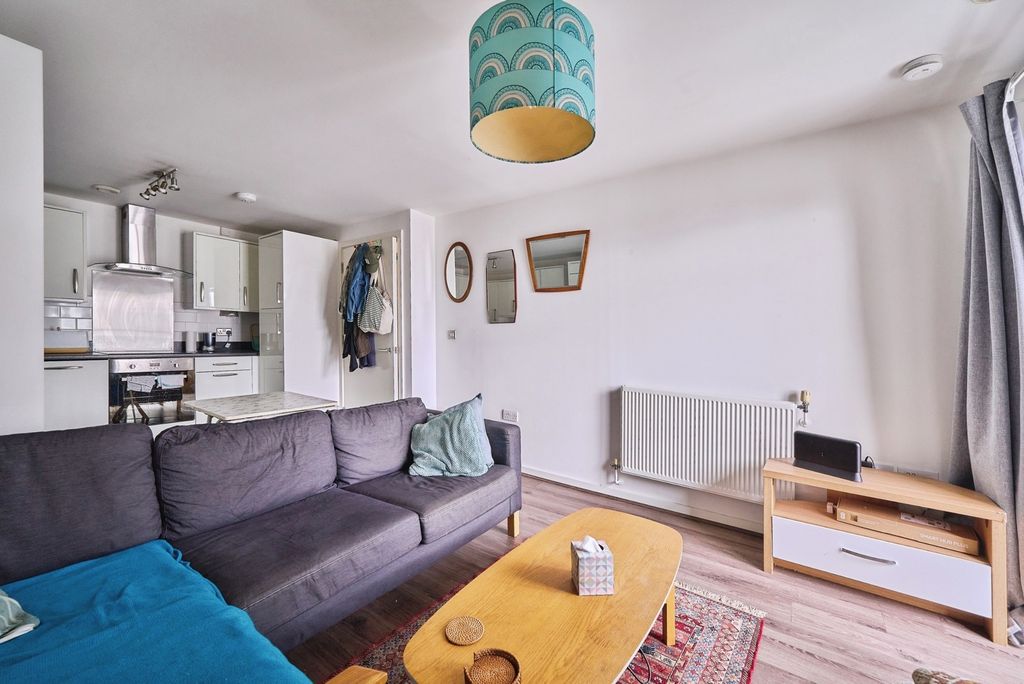 Property photo 3 of 12 Pbox-Img.Jpg