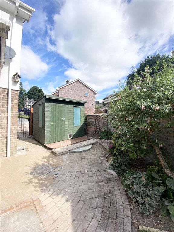 Property photo 3 of 9