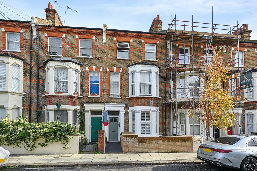 Property photo 1 of 8