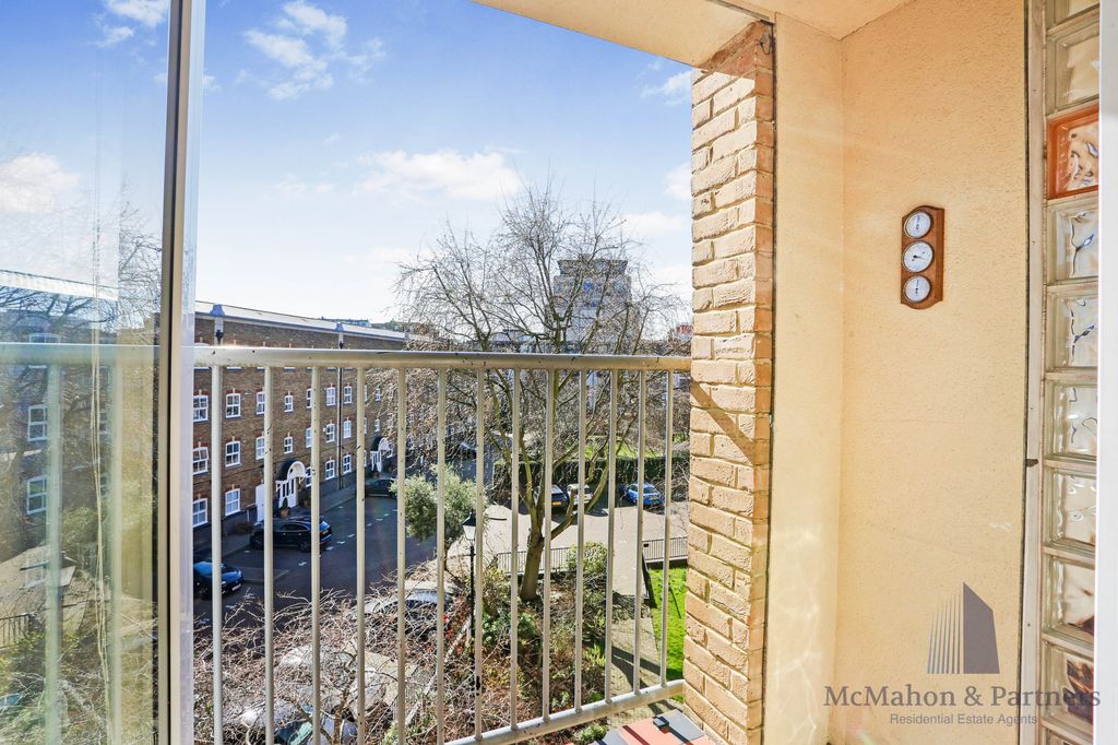 Property photo 3 of 18