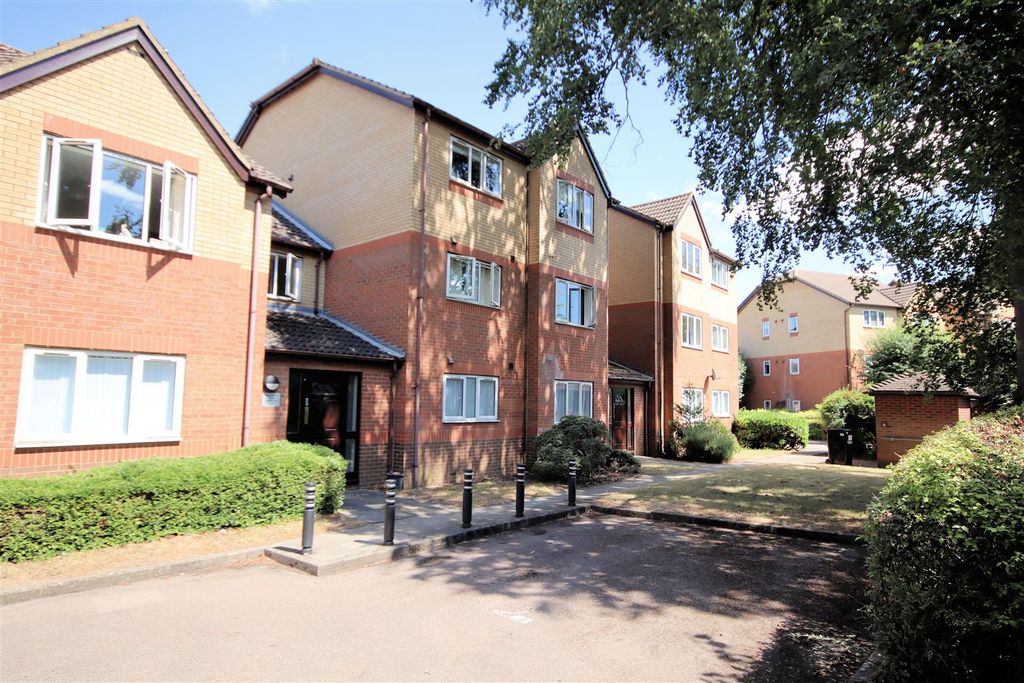 Property photo 1 of 17 9Simpsonclose-H1.Jpg