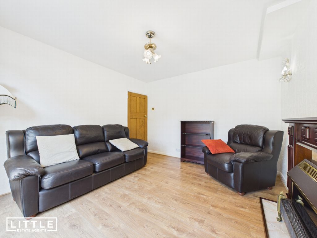 Property photo 3 of 18 Photo 4