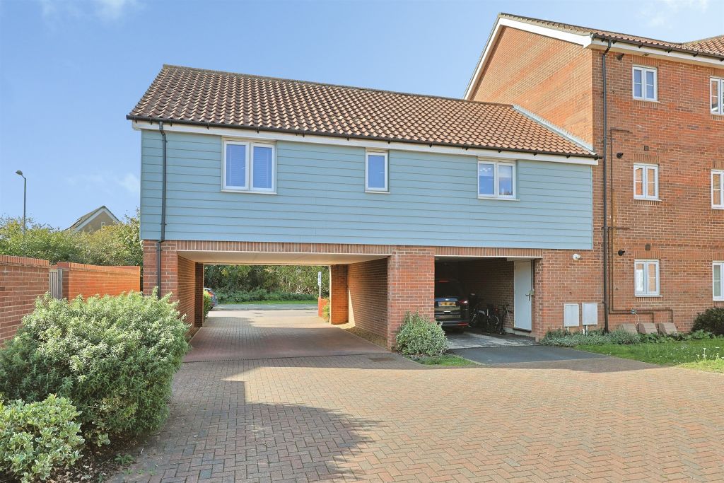 Property photo 2 of 13