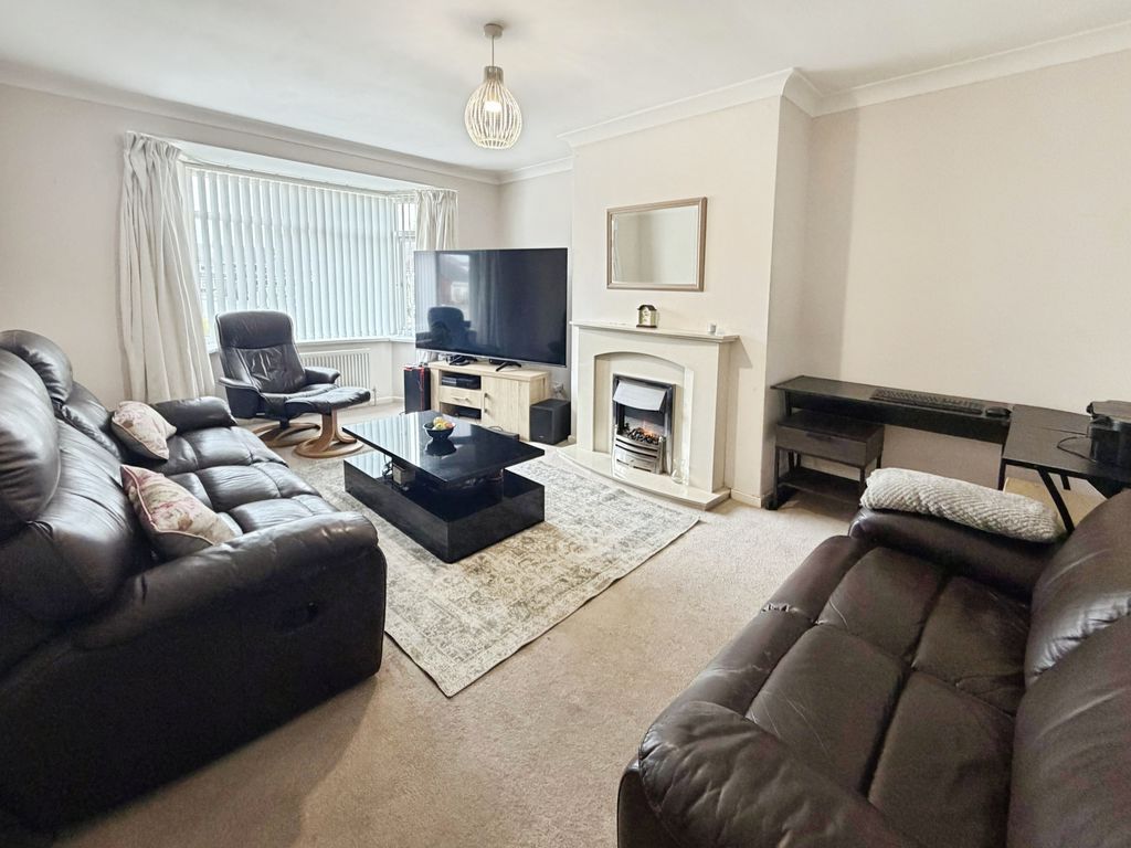 Property photo 2 of 11 Photo 9