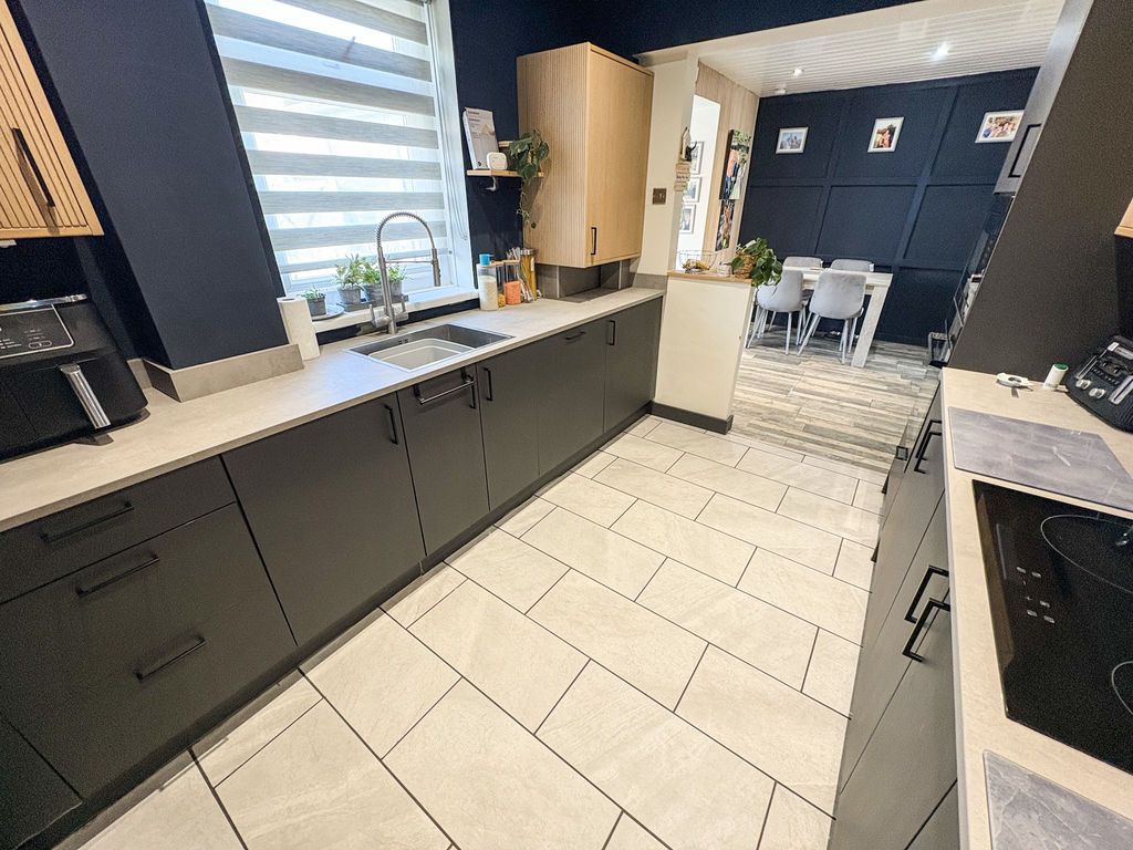 Property photo 3 of 11 Photo 4