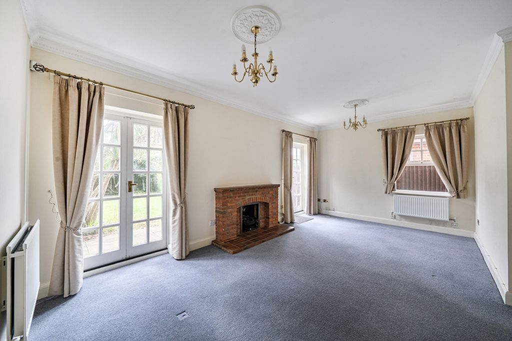 Property photo 2 of 19 1471389-9-6A1Ff3A...