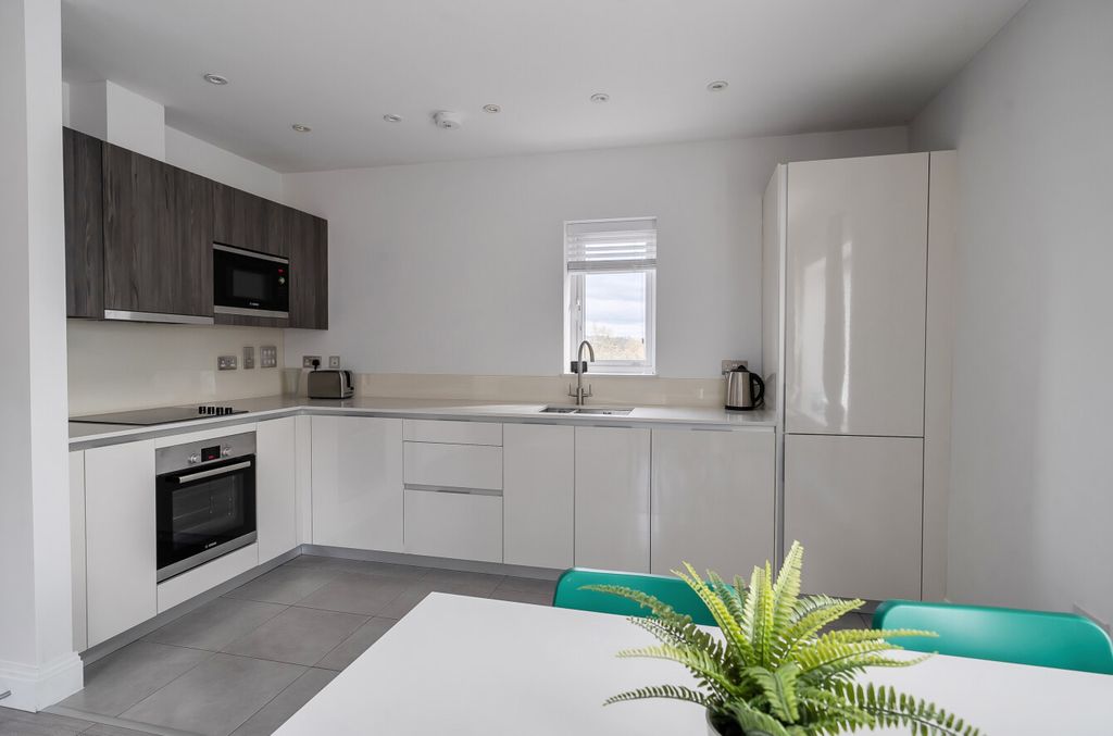 Property photo 2 of 21 1423098-17-69B046...