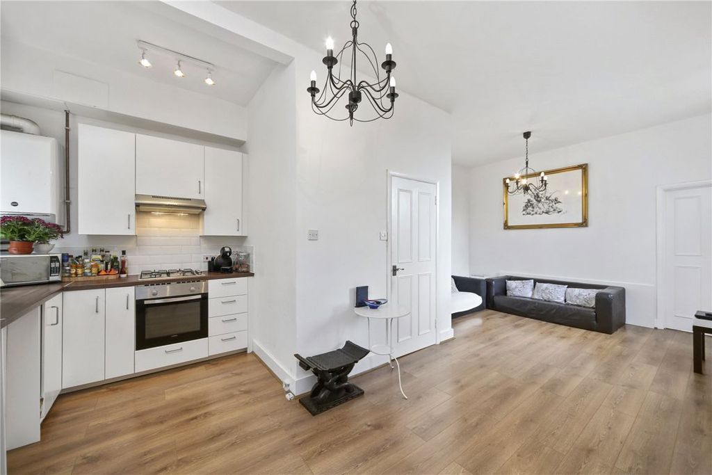 Property photo 1 of 6
