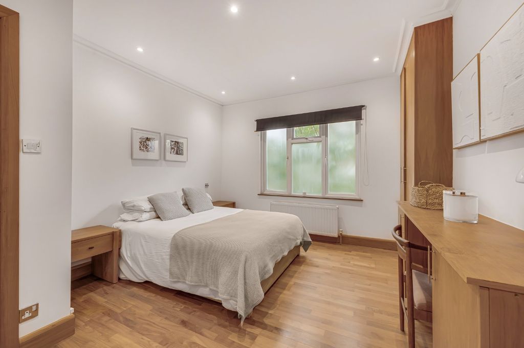 Property photo 3 of 10 Picture No. 60