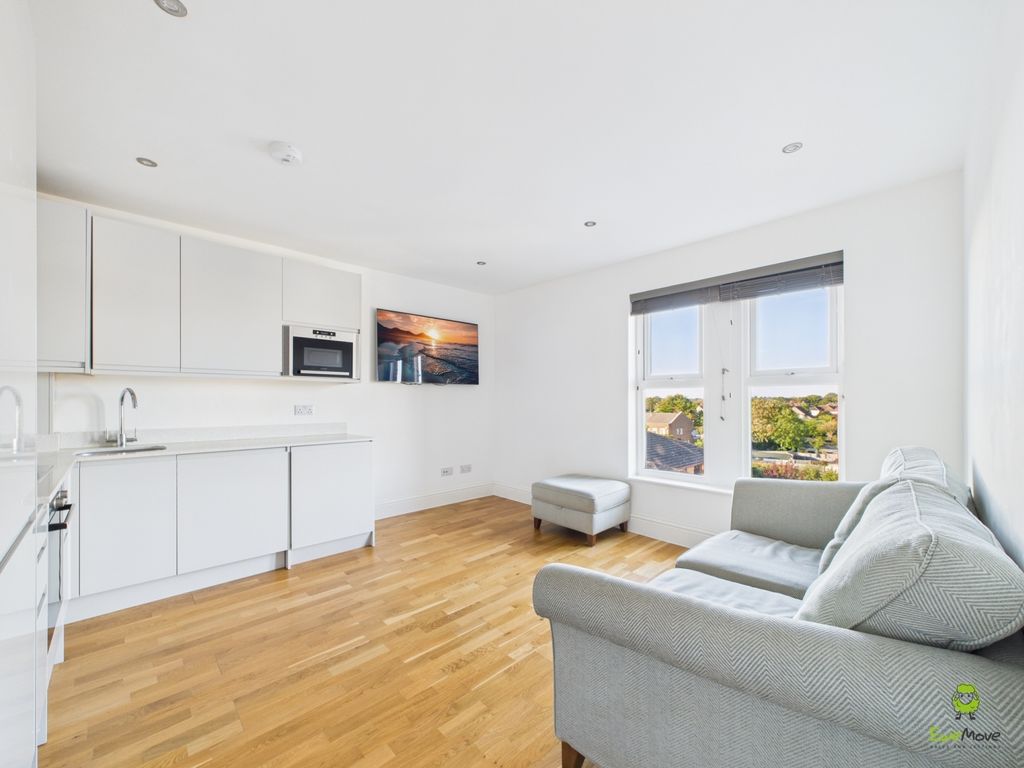 Property photo 3 of 19 Presented By Nicoleta At Ewemove Bexleyheath And D