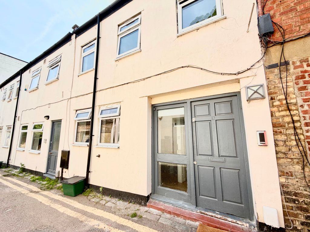 Property photo 1 of 14