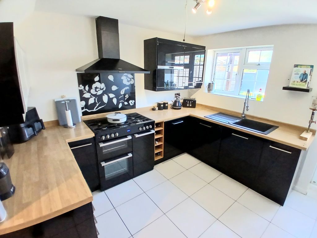 Property photo 2 of 29 Image