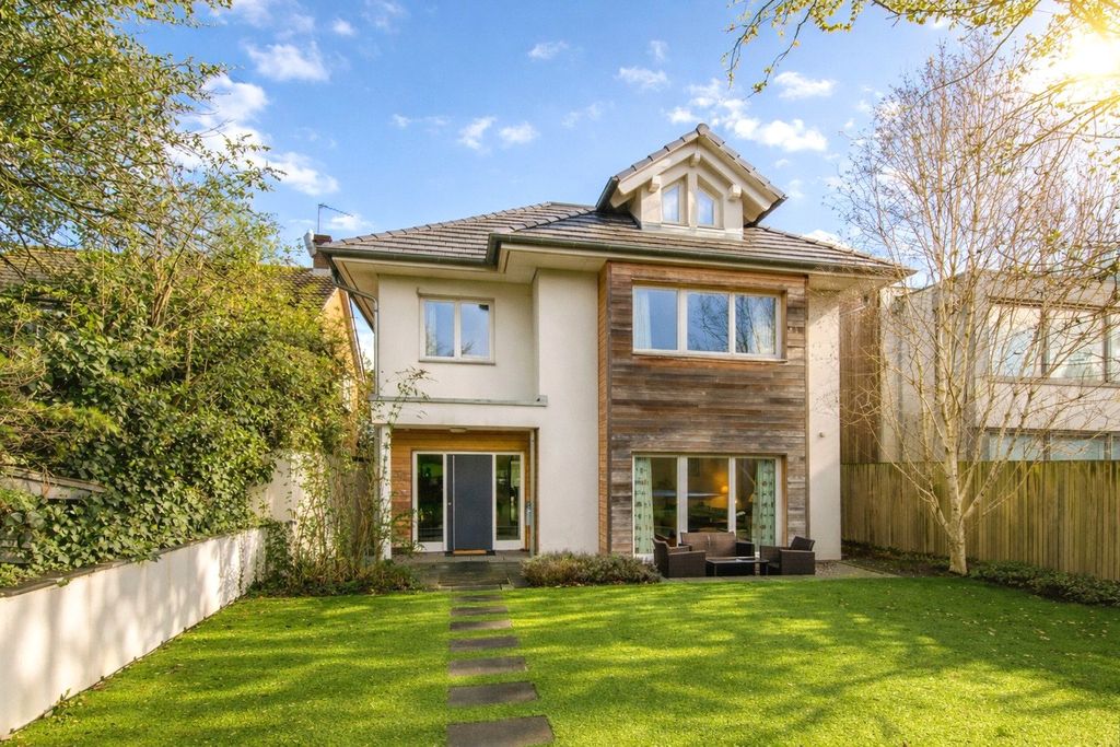 Property photo 1 of 13 Exterior