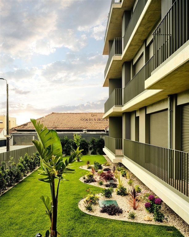 Property photo 1 of 21 Luxury 3-Bed Apartment Gaia | 300m From Brito Beach