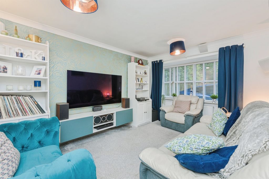 Property photo 3 of 17