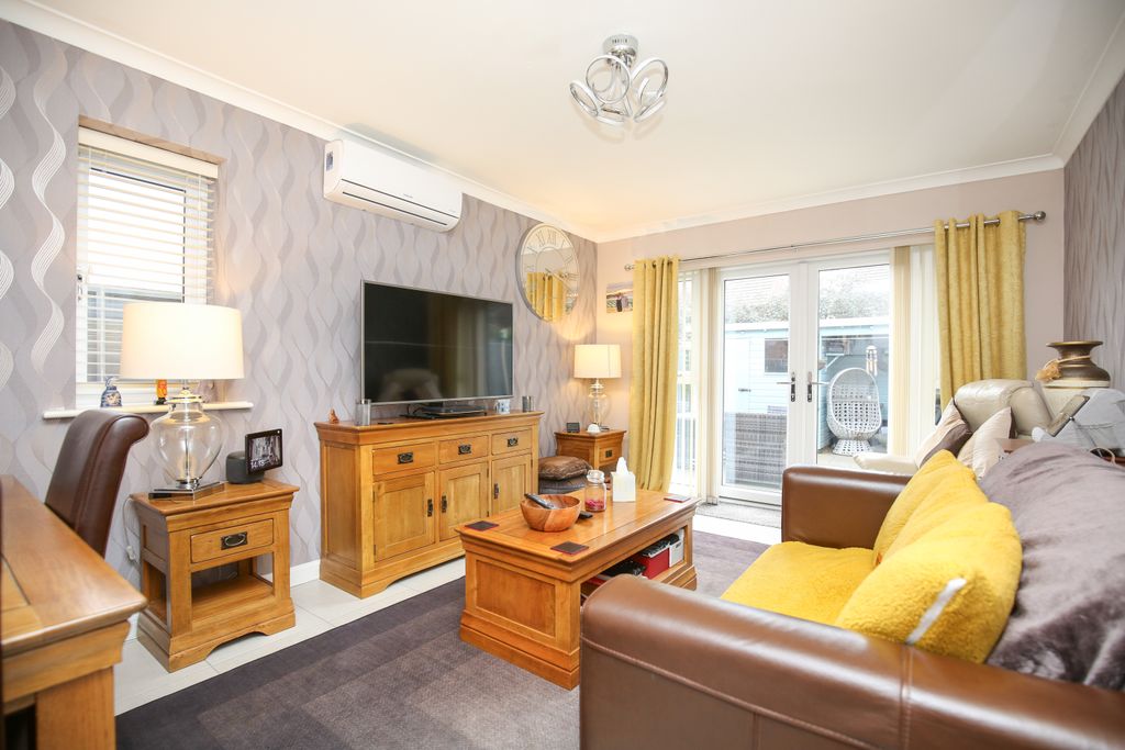 Property photo 3 of 12 Mw-2904