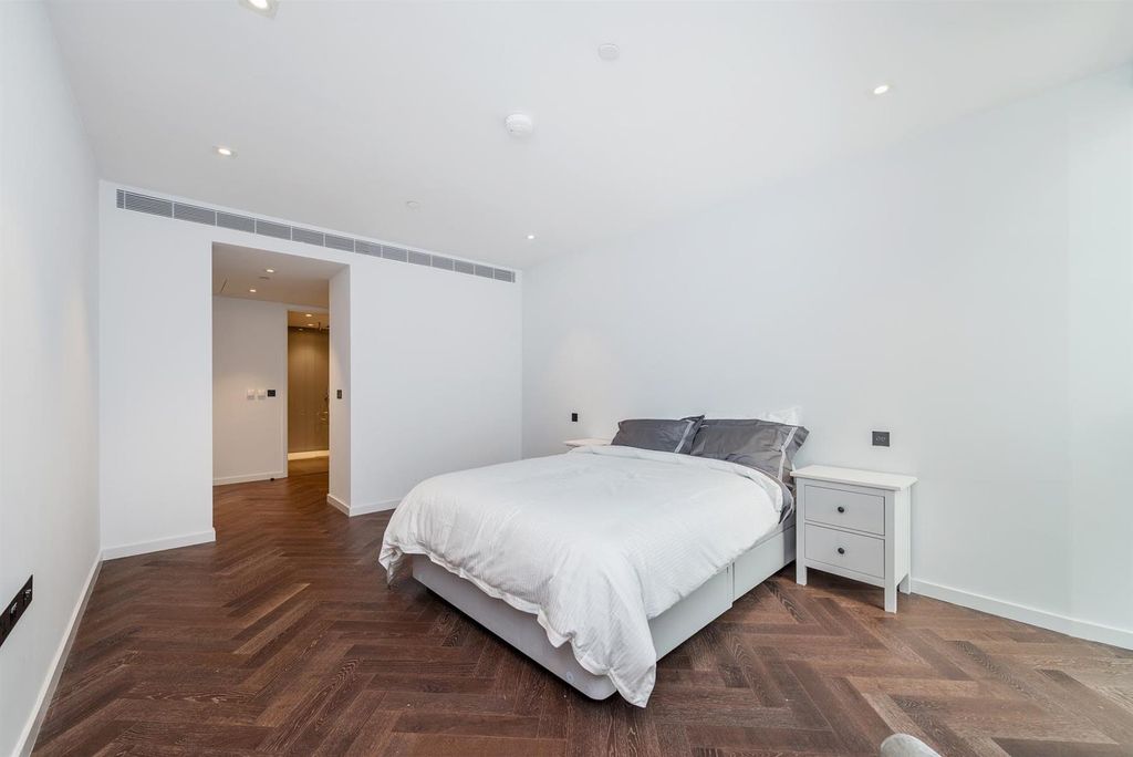 Property photo 3 of 9 Picture 3