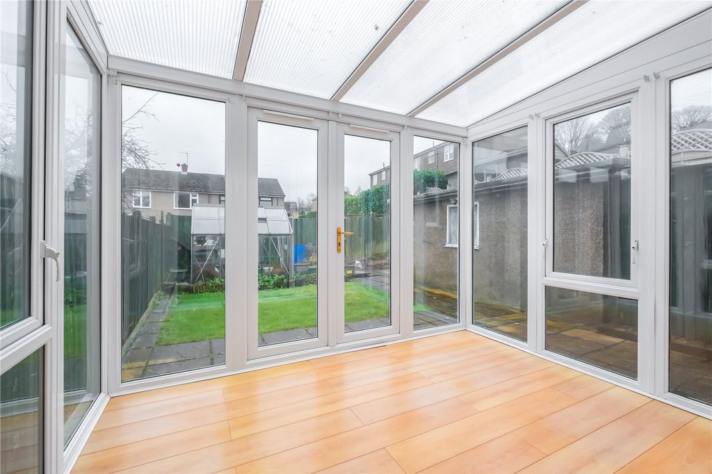 Property photo 3 of 19 Conservatory