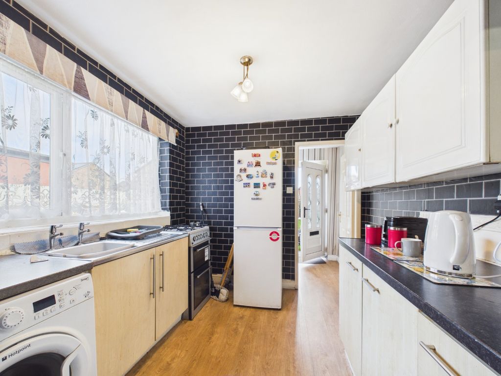 Property photo 2 of 16 4947504