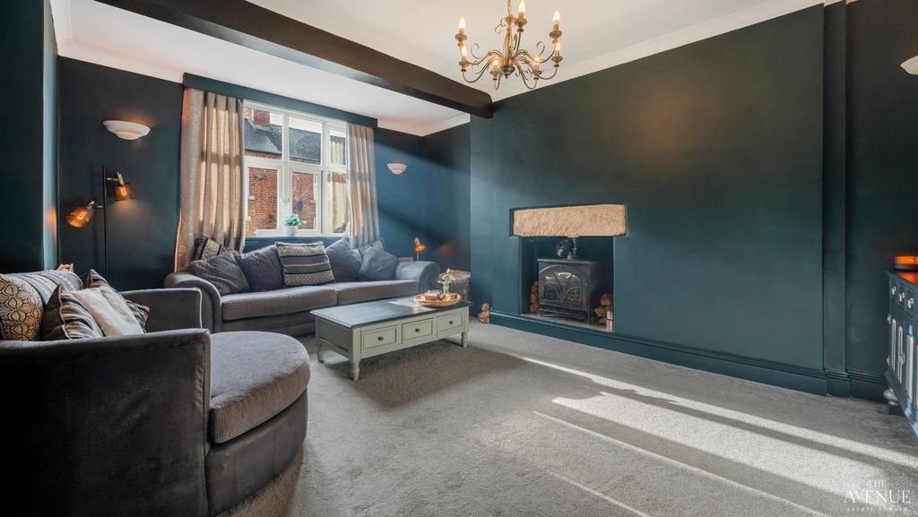 Property photo 2 of 33 3510395