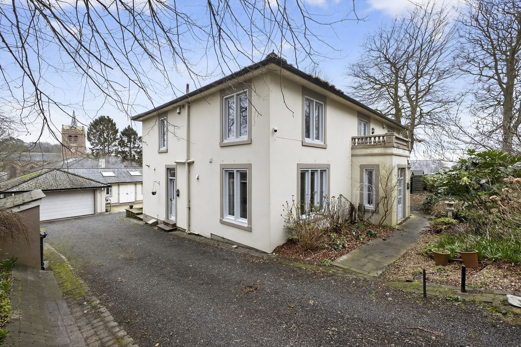 Property photo 1 of 24