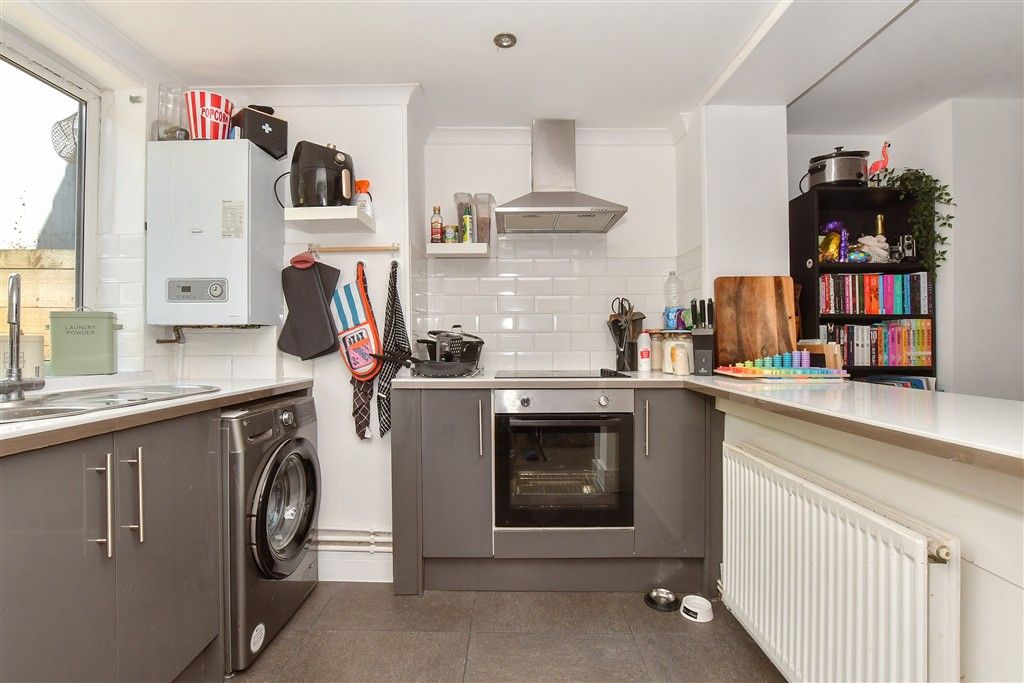 Property photo 3 of 17 Kitchen