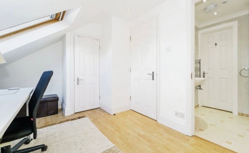 Property photo 3 of 7