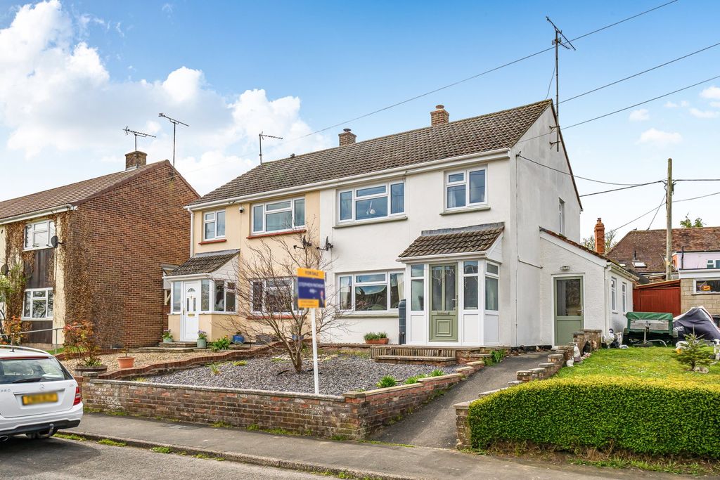 Property photo 2 of 19