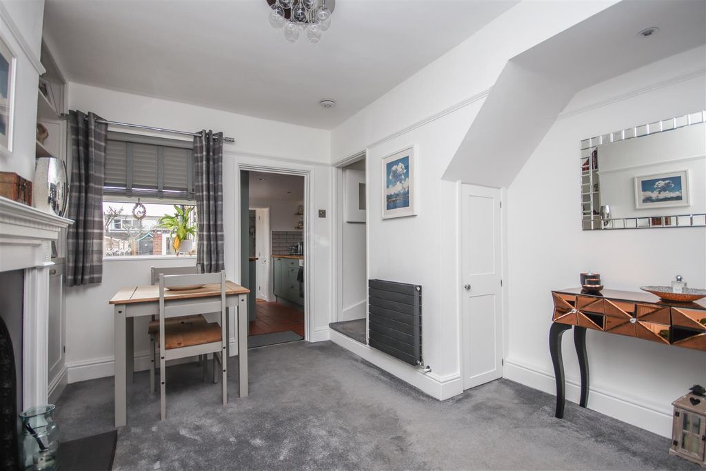 Property photo 3 of 12 Img_1211.Jpg