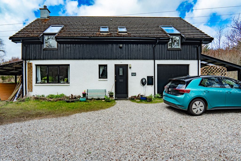 Property photo 1 of 40