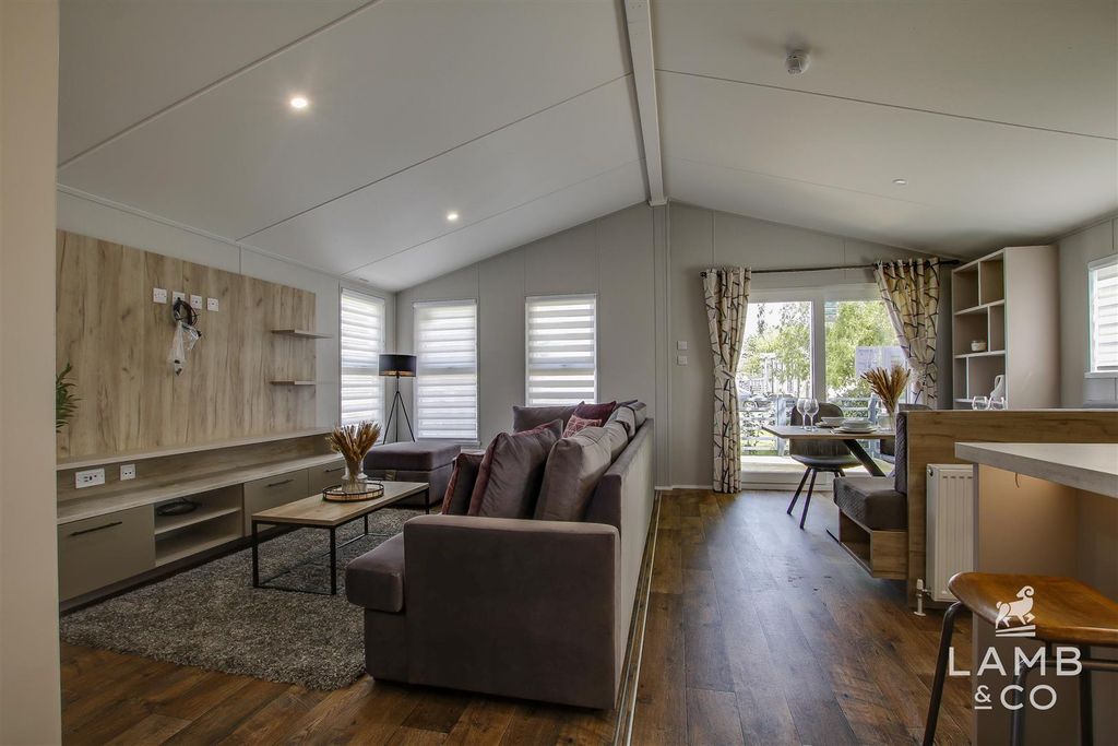 Property photo 2 of 10 _Mg_3825-_Mg_3827.Jpg