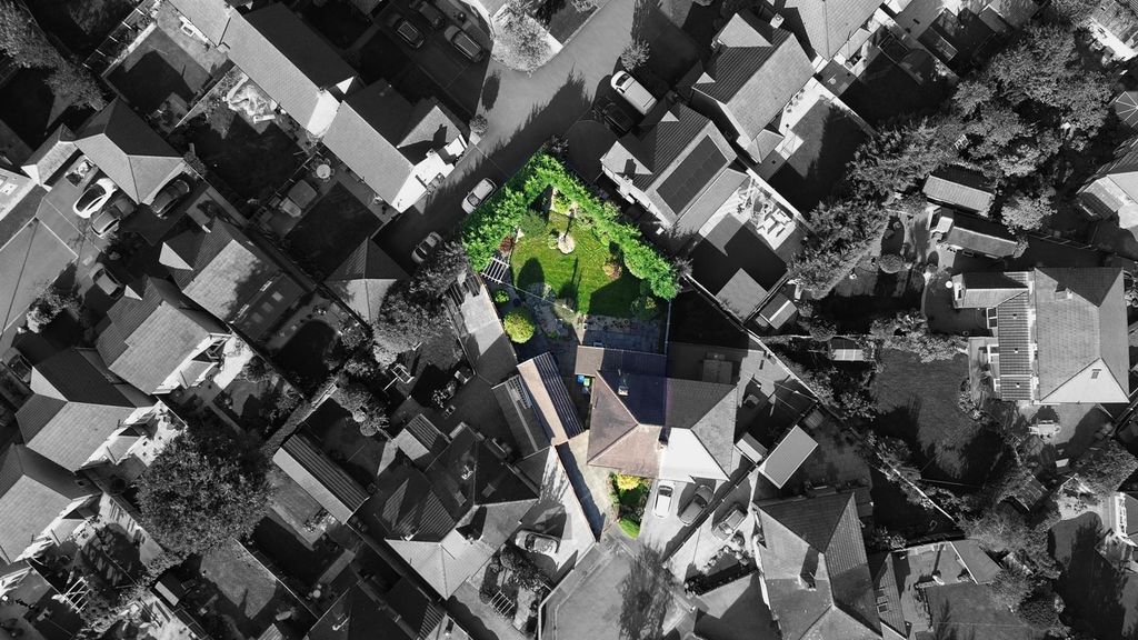 Property photo 2 of 17 Birds-Eye View