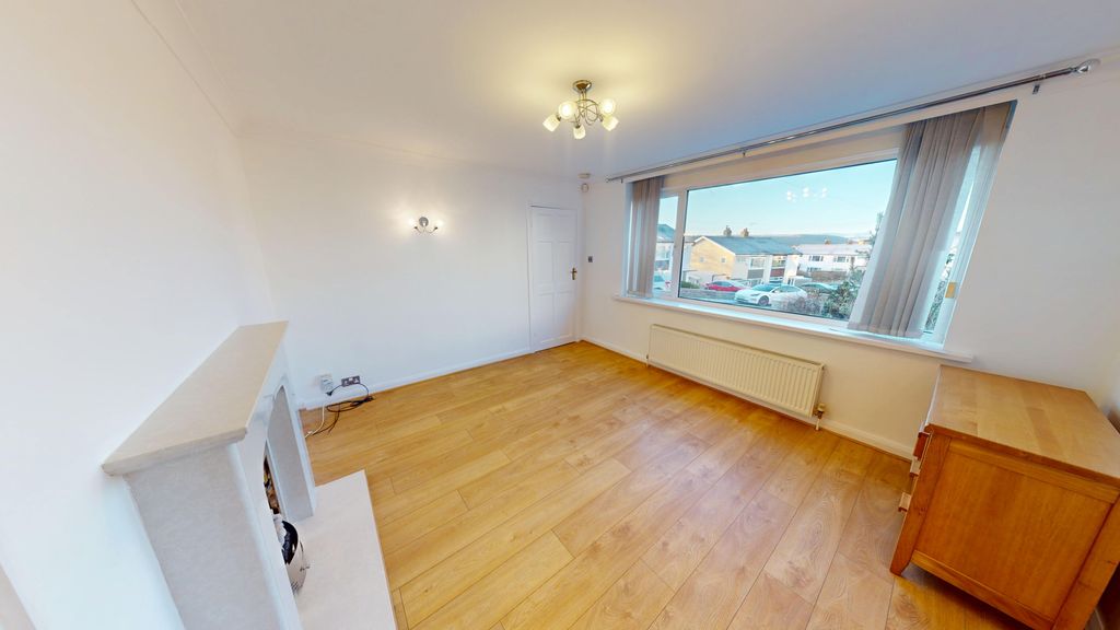 Property photo 3 of 17 15-Priory-Close-01052026_123656