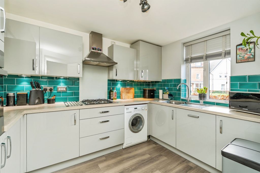 Property photo 2 of 14